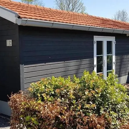 Vakantiechalet Aan Het Veluwemeer Op Bad Hoophuizen Hulshorst
